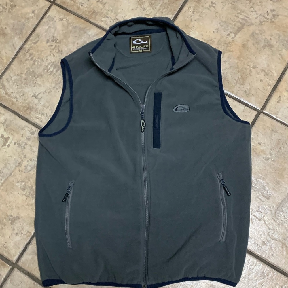 Men’s DRAKE vest Gray Very Soft EUC SZ LARGE